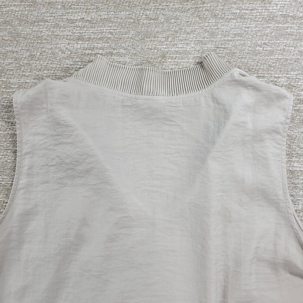 CAbi Snapshot Satin‎ Top Womens Large Ivory Pleated Collar V-Neck Tank Shirt - Picture 7 of 11